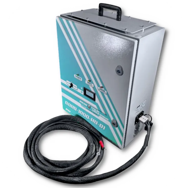 Cargador industrial AMV QUAD-1000-HD-D1 para bancos de baterías de 24 V con carga inteligente y 1.000 W de potencia